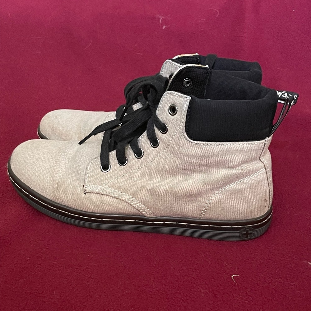 Doc Martens - Air Wair boots - size 8 color: Oatmeal
